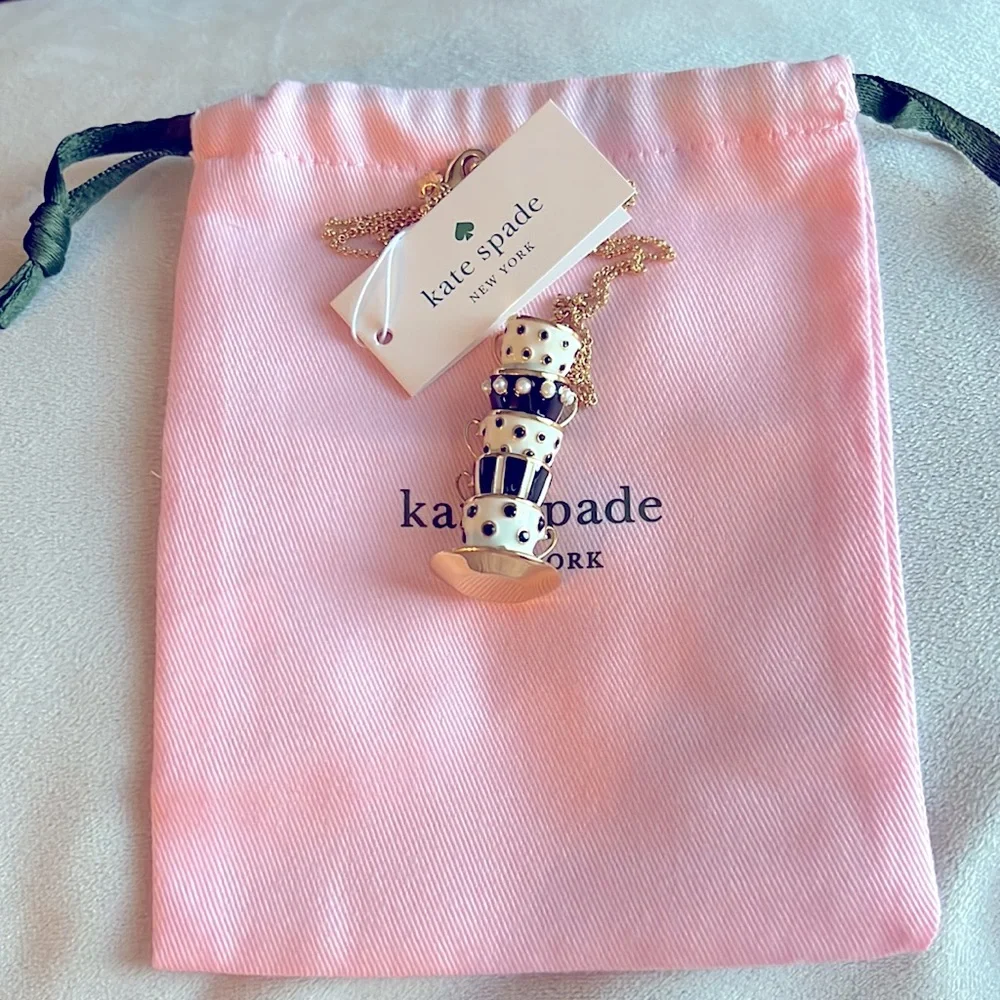 NWT Kate Spade Alice In Wonderland Stacked Teacup Pendant Necklace